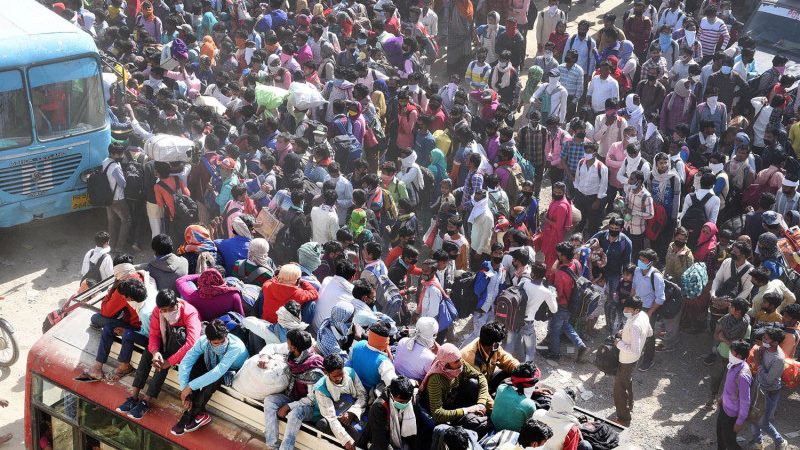 पेट पालने को बड़े शहरों में ‘बाहरी’ बने करोड़ों बिहारी मजदूर, सरकारों को नहीं आई शर्म